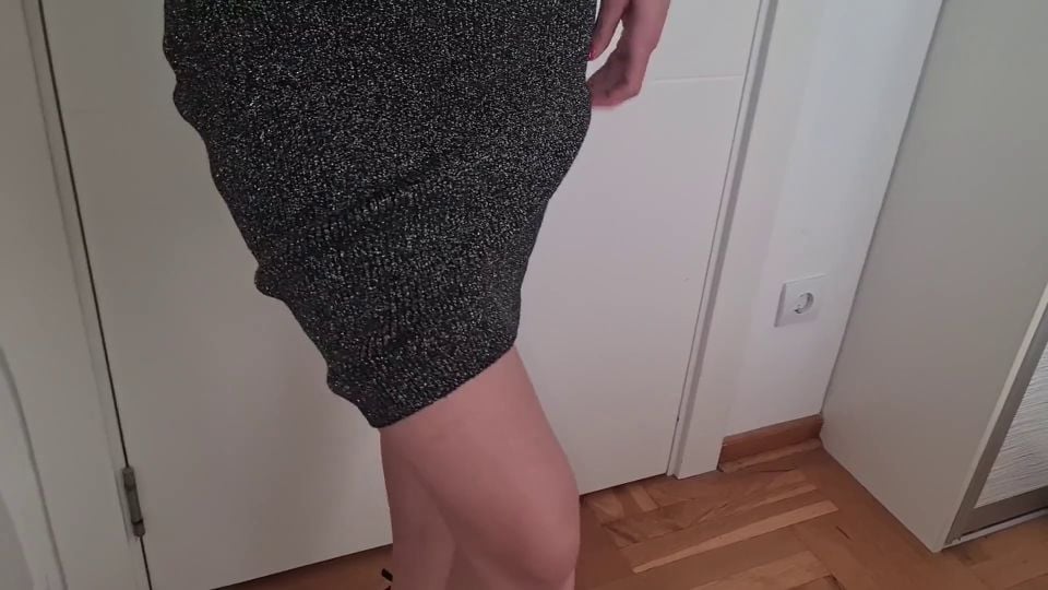 cherrydream98Horny wife jerked off my dick on her dress