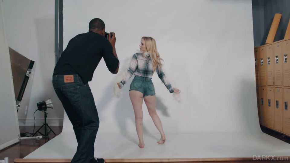 Call Of Booty - Isiah Maxwell And River Fox