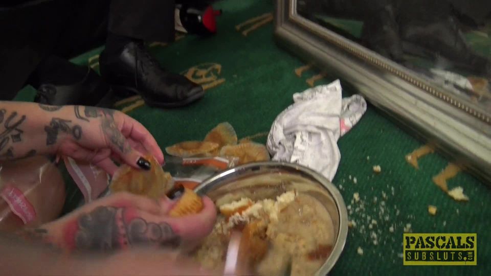 gratis porno video 43 ébano hardcore porno PascalsSubSluts.com - Lily Brutal - Lily cubierta de tatuajes idiotas, corridas en pov