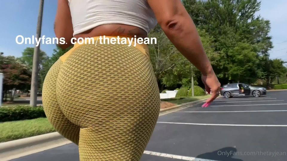 Thetayjean Walks with tay - 26-07-2021 - Onlyfans