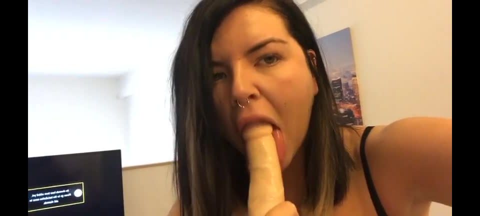 Onlyfans - Bethany spiby - bethanyspibyGetting you in the mood for Sundays action with a real life cock  I hope yo - 16-03-2018