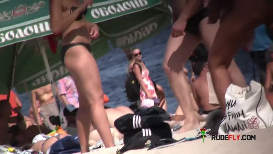 18 years old  chick naturist at strand  3