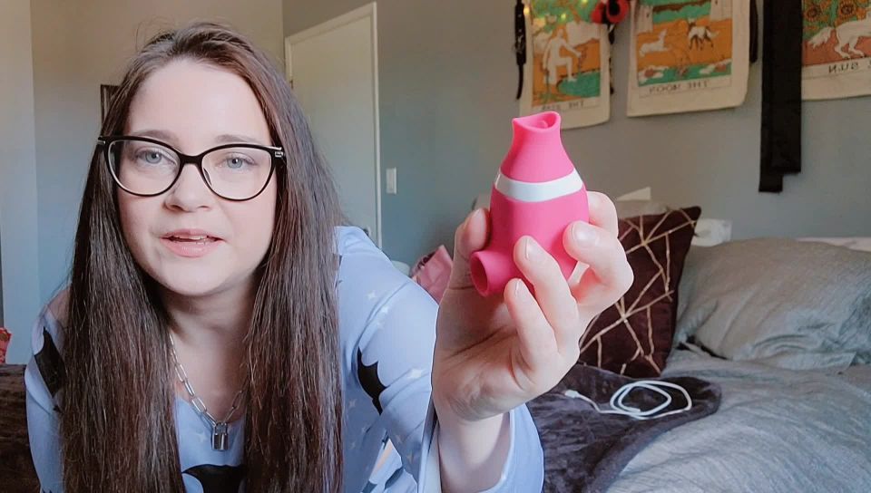 Sex Toy Review - Clit Sucker With Tongue Fisting!