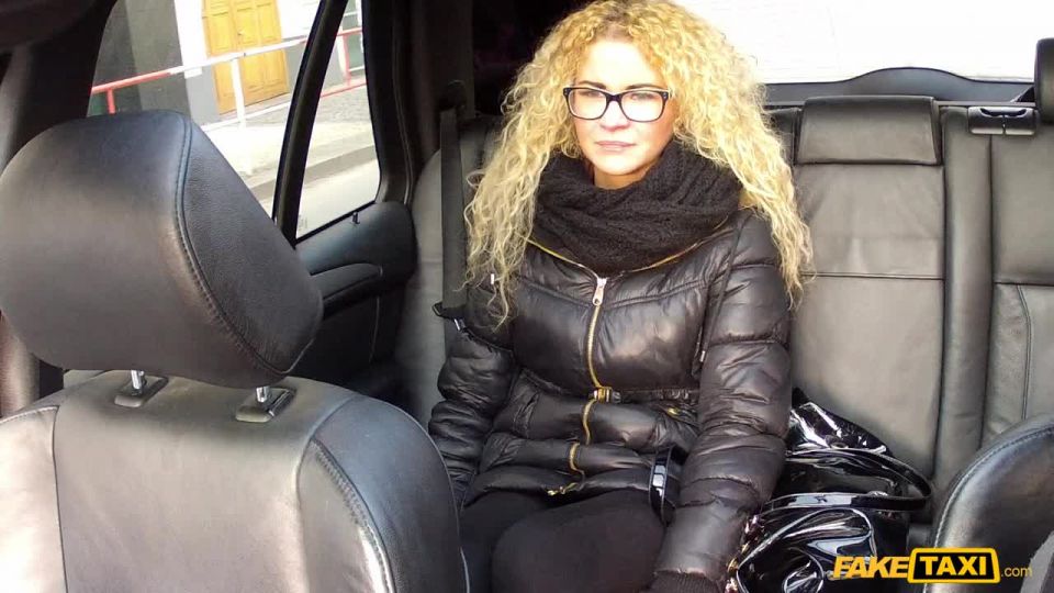 Frizzy Haired Blonde Gets A Mouthful of Cabbie Cock