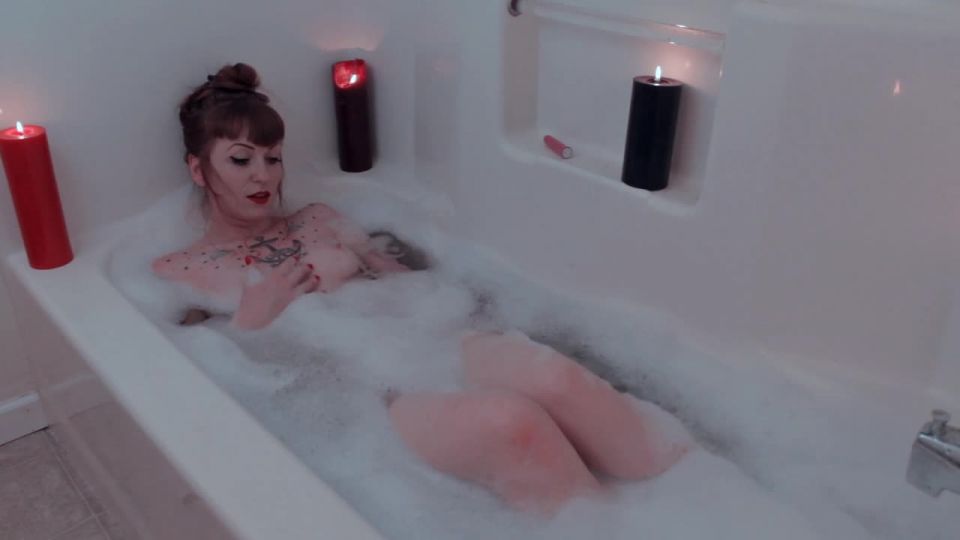 free video 3 Jolene Brody – Rub a Dub Down on tattoo kigurumi fetish