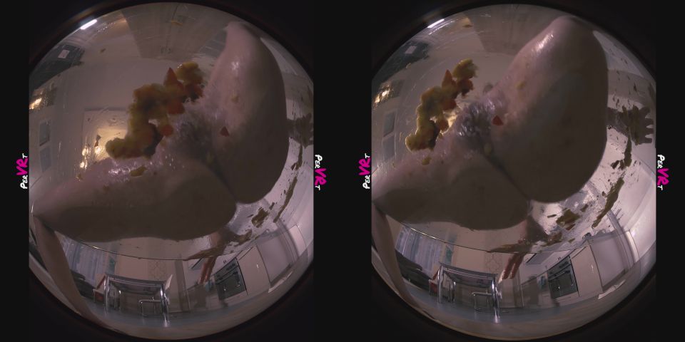 [VR] Facesitting and Crushing Fruit with Pussy and Feet