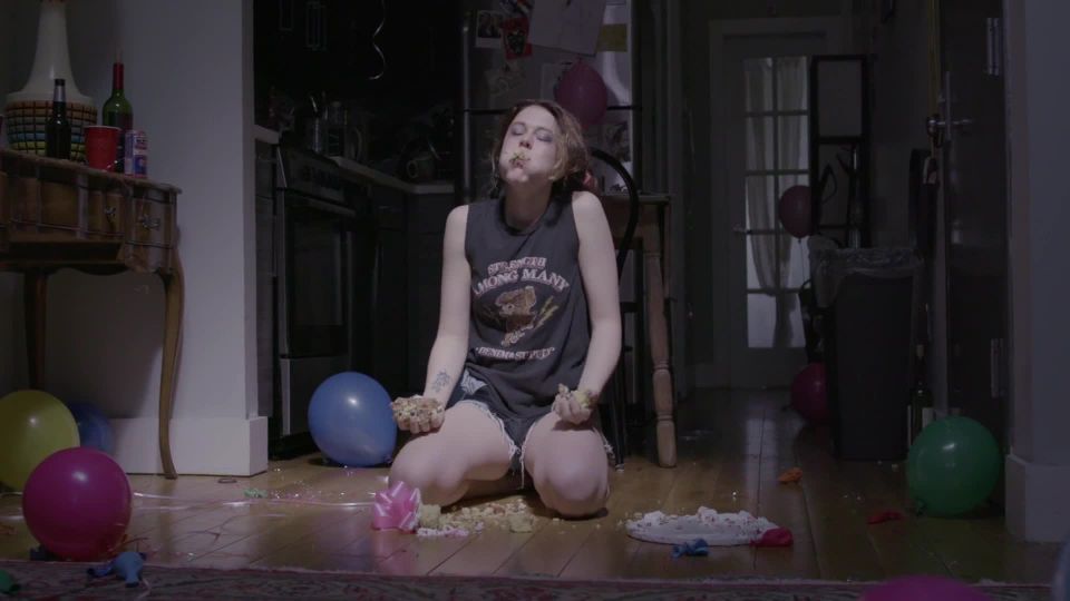 Emily DeForest - Hola mamá (2020) HD 1080p!!!