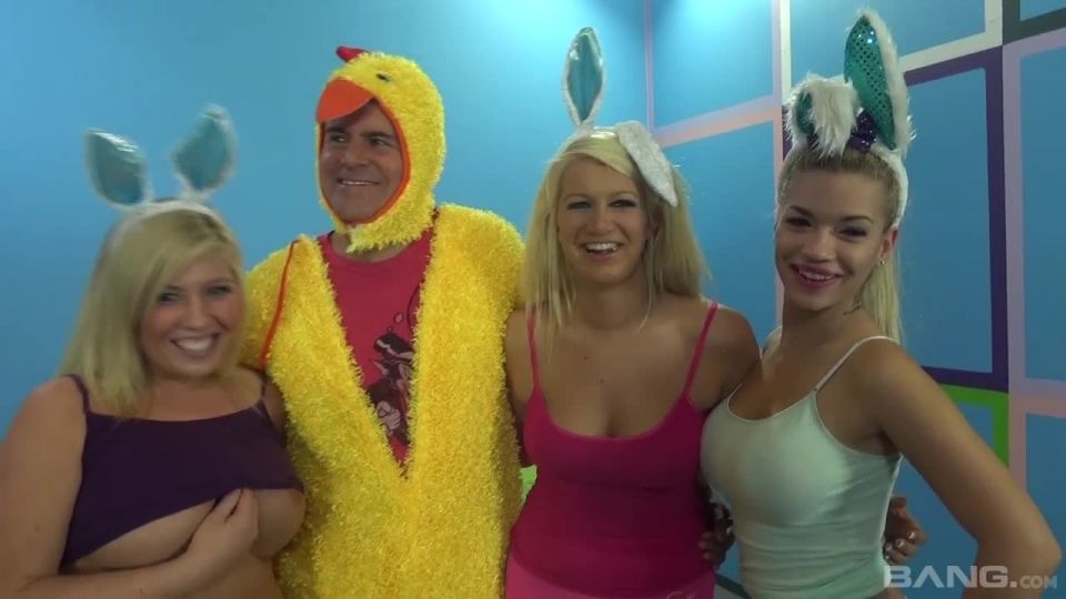 Bibi Noel, Heidi Hollywood andlaela Pryce Big Tit Blondes Suck Dick And Fuck GroupSex!