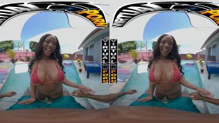 August Skye - Sexy Pool Time - VirtualPorn, BangBros (UltraHD 4K 2024) New Porn