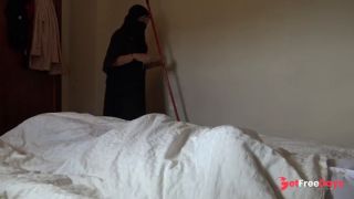 [GetFreeDays.com] This Muslim woman is SHOCKED  I take out my big black cock for my arab maid. Sex Film November 2022