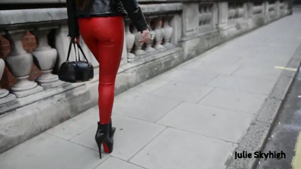 Julie Skyhigh - [Julie-Skyhigh com] - All Leather Slut In London