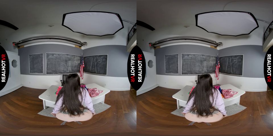 RealHotVR 23 02 20 Kimmy Kimm.