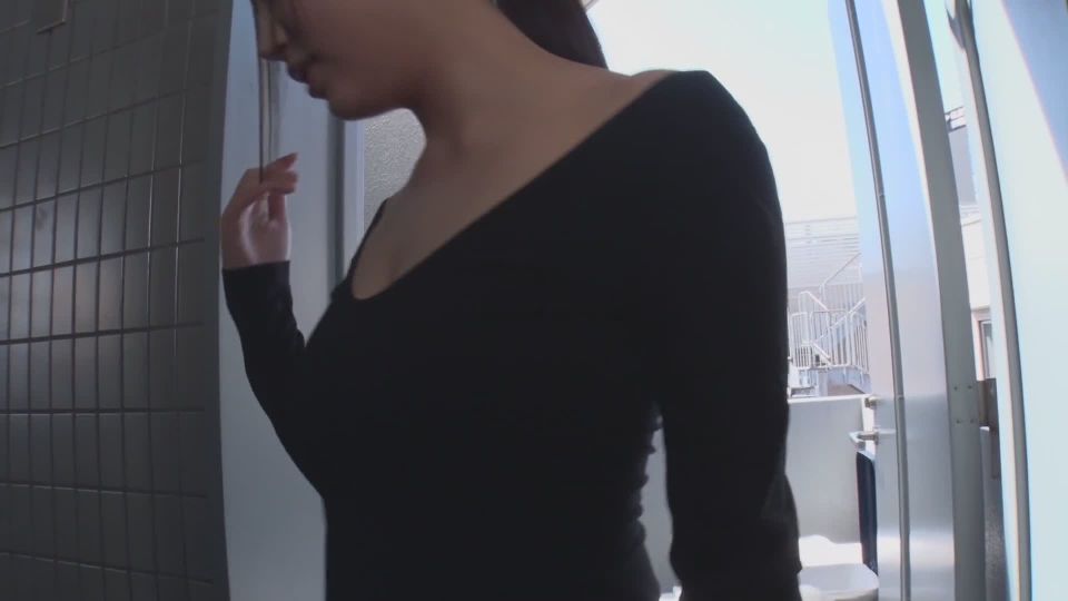 Nene Sakura Braless Wife Seduce A Neighbor Guy