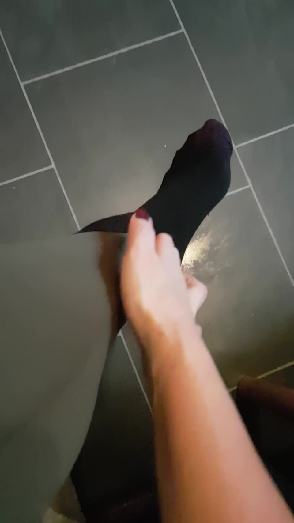 clip 9 a thing for red-21-11-2019-90350261-Taking my socks off after a long day - feet - feet porn foot fetish mistress