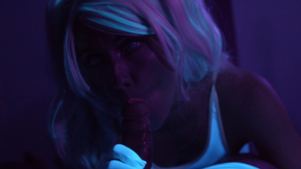 xxx clip 8 bbc fetish fetish porn | Scarlet Chase aka SecretCrush – Black Light Close Up Blowjob | eye contact