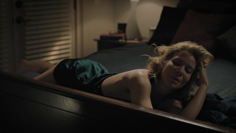 Tessa Ferrer - Mr.Mercedes s02e01 (2018) HD 1080p!!!