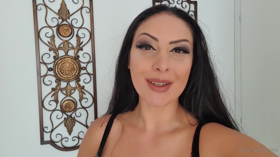 Ezada Sinn - ezada EzadaHow I changed around the furniture in My bedroom and why - 20-10-2020 - Onlyfans