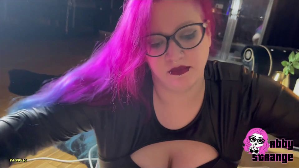 Abby Strange - Arsch Wackeln, Eier Lecken Und Sperma Schlucken - FullHD 1080P