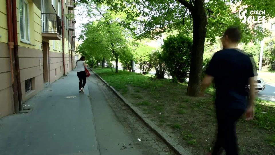 Czech SolesCroma's Fan Following Her Home And Serving Her BIG Feet - 1080p