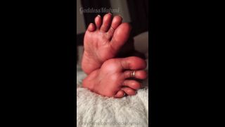 Hardcore porn Goddess Mahmi Goddess Mahmi aka goddessmahmi - 07-16-2023 OnlyFans Video - Sneak away right now to rub one out to my sexy feet video