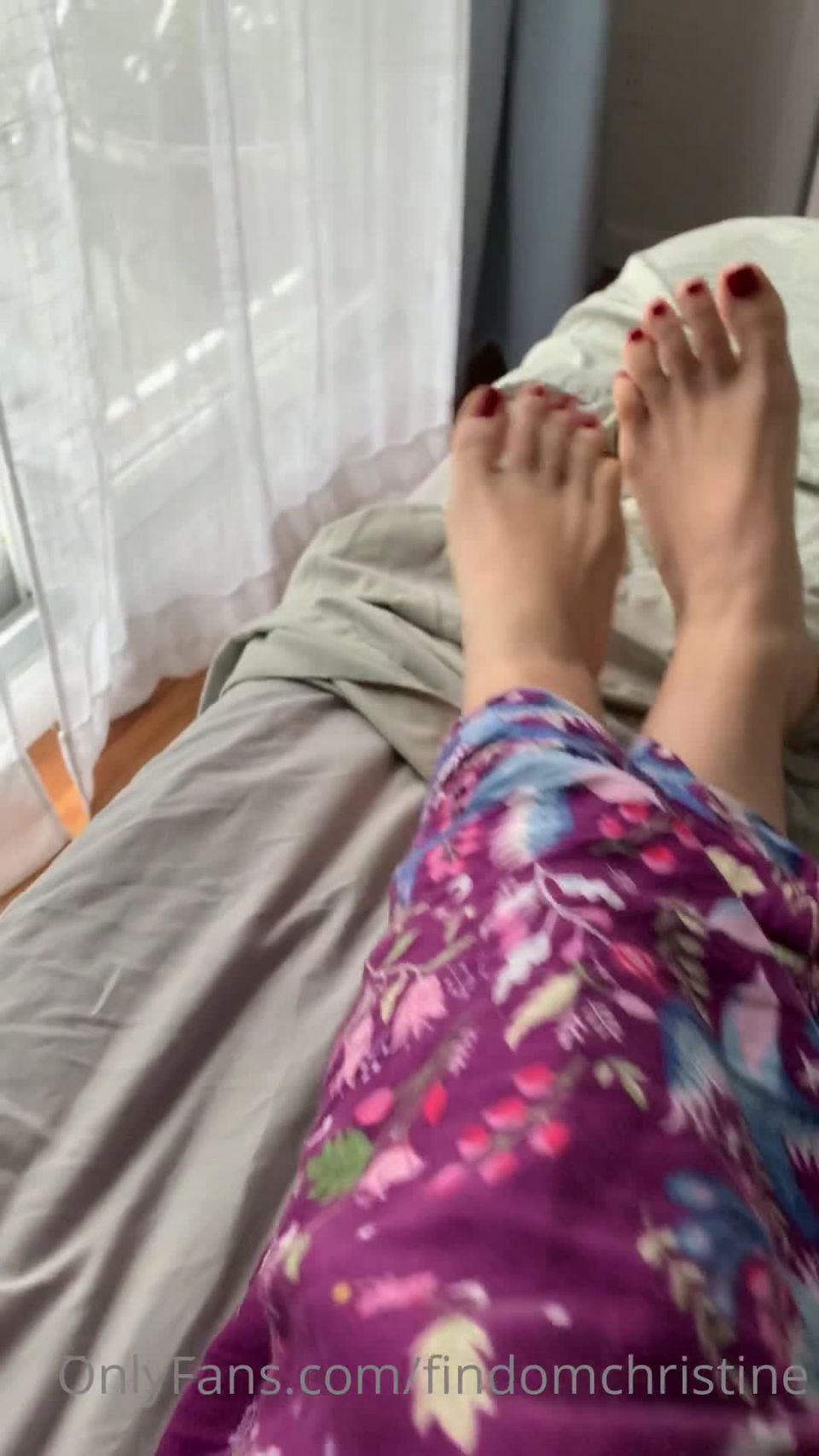 Onlyfans - Goddess Christine - findomchristine - findomchristineRelaxing in bed - 30-10-2020