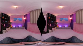 Bibivr-109 【VR】関西弁の巨乳アイドル嬢がぷるぷるの唇とおっぱいでゼロ距離ご奉仕サービスしてくれる美少女制服ヘルス 逢月ひまり