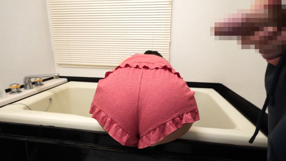 [FHD/SD] LULU-386 絶倫性欲を隠すはんなりデカ尻叔母の無自覚熟ケツ挑発に我慢できずヤリちん見せつけオナニーしたら 照れながらも興味津々だったので即ハメ子宮ガン突き中出しSEXして獣絶叫イキさせまくった！ 三池小春