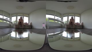 Busty Bombshell EP2 Mirror - (Virtual Reality)