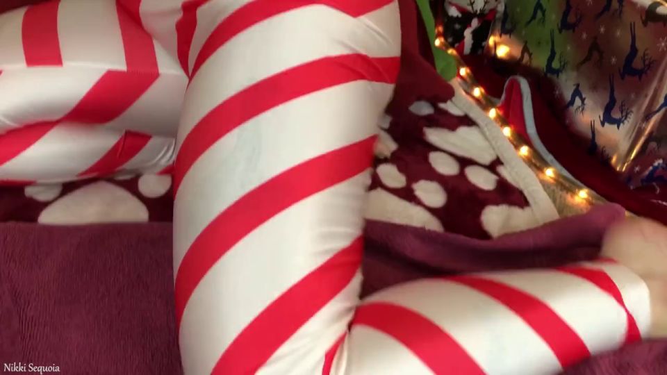 Nikki Sequoia Backdoor Santa Candy Cane Anal Onlyfans (Porno de Amateur)