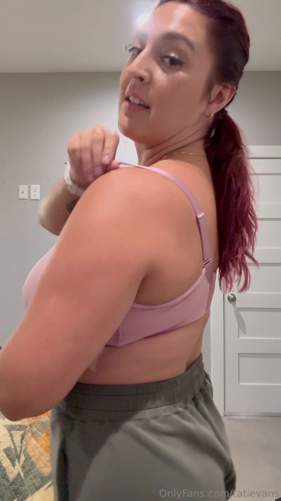[K2S.CLUB] xoxo_t - Bras Try On - FullHD 1080P