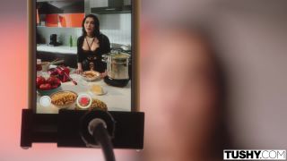 Valentina Nappi - The Perfect Meal Full HD 1080p - Blowjob