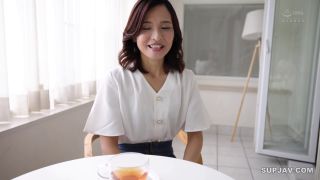 Reducing Mosaic ROE-325 フライト先で絶倫機長に抱かれまくっていた元キャビンアテンダントの人妻 吉瀬葵 42歳 不倫の刺激が忘れられなくてAVデビュー！！