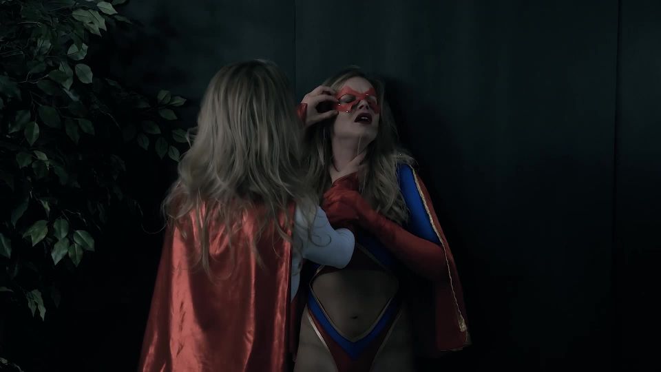 SuperheroinesVZ114