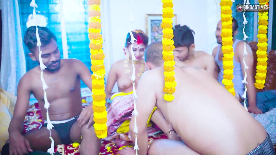Estrella Sudipa - Antes de la boda India esposa Bang Gang follada por 4 novios (Teen)