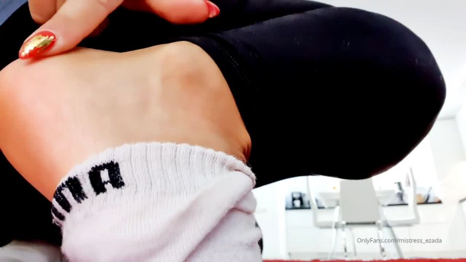 Ezada Sinn - ezada EzadaComer esperma para mis pies descalzos minutos pie JOI CEI - 11-09-2019 - Onlyfans