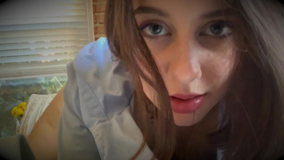 Marie Kaefer en Video - Chastity chico en esclavitud bordeado por...