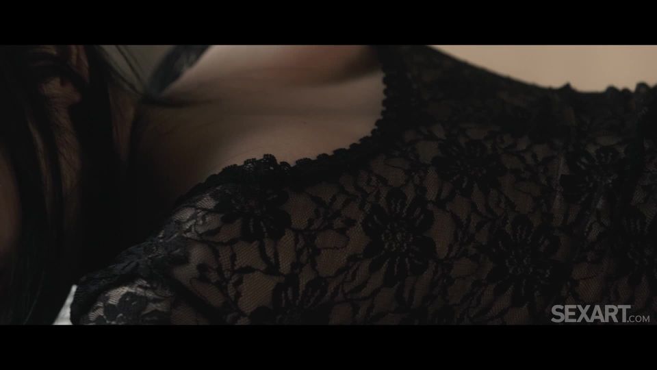 Sex Art with Alice Hernandez in Seduction Of Curves.
