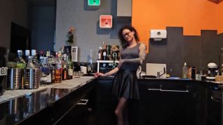 Sydney Schmid - Werde ich jetzt erwischt - Geil in der Bar 1080P - Amateur