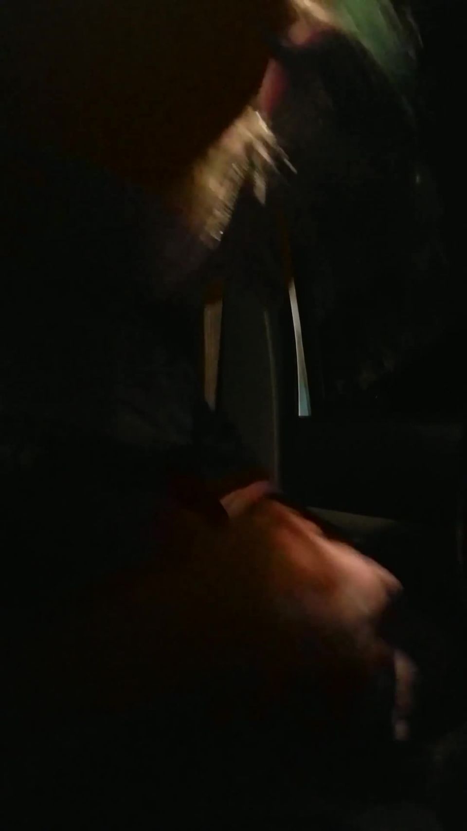 milf porno MuchasVidas presenta HOLLYHOTWIFE - Uber Conductor Mamada  hollyhotwife