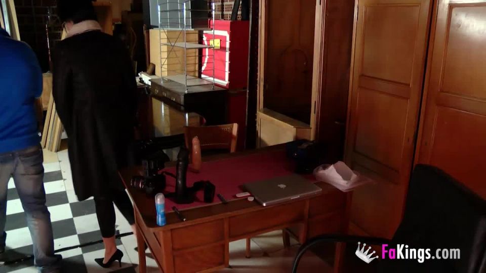 MILF TOTAL busca trabajo de actuación, modelo o lo que surja - Casting
