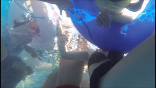 Underwater swimsuit tracking – YMUW-1032 on voyeur 