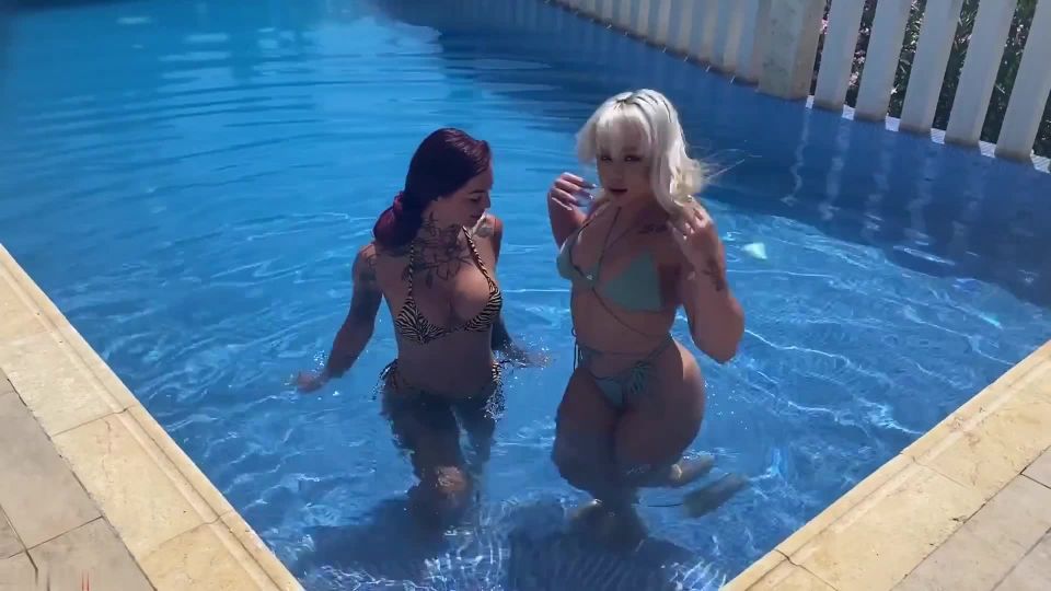 xxx video 21 priya rai femdom Penny_princess - Versaute Pool Girls bringen sich zum Orgasmus , amateur on german porn