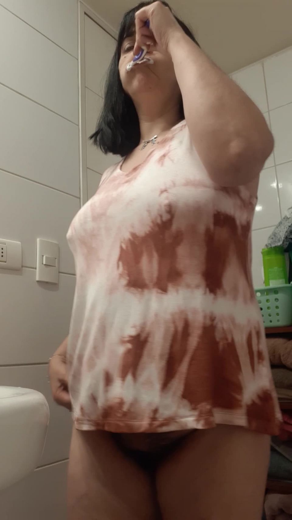 M@nyV1ds - The Hairy Pussy Mom - brushing my teeth with topless 2