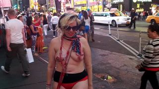 TimesSquareToplessBodyPaint-100_0228