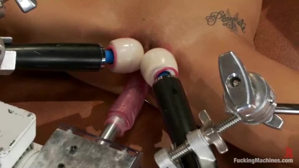 Bailey Brooks característica clásico sobrecargar el coño la...