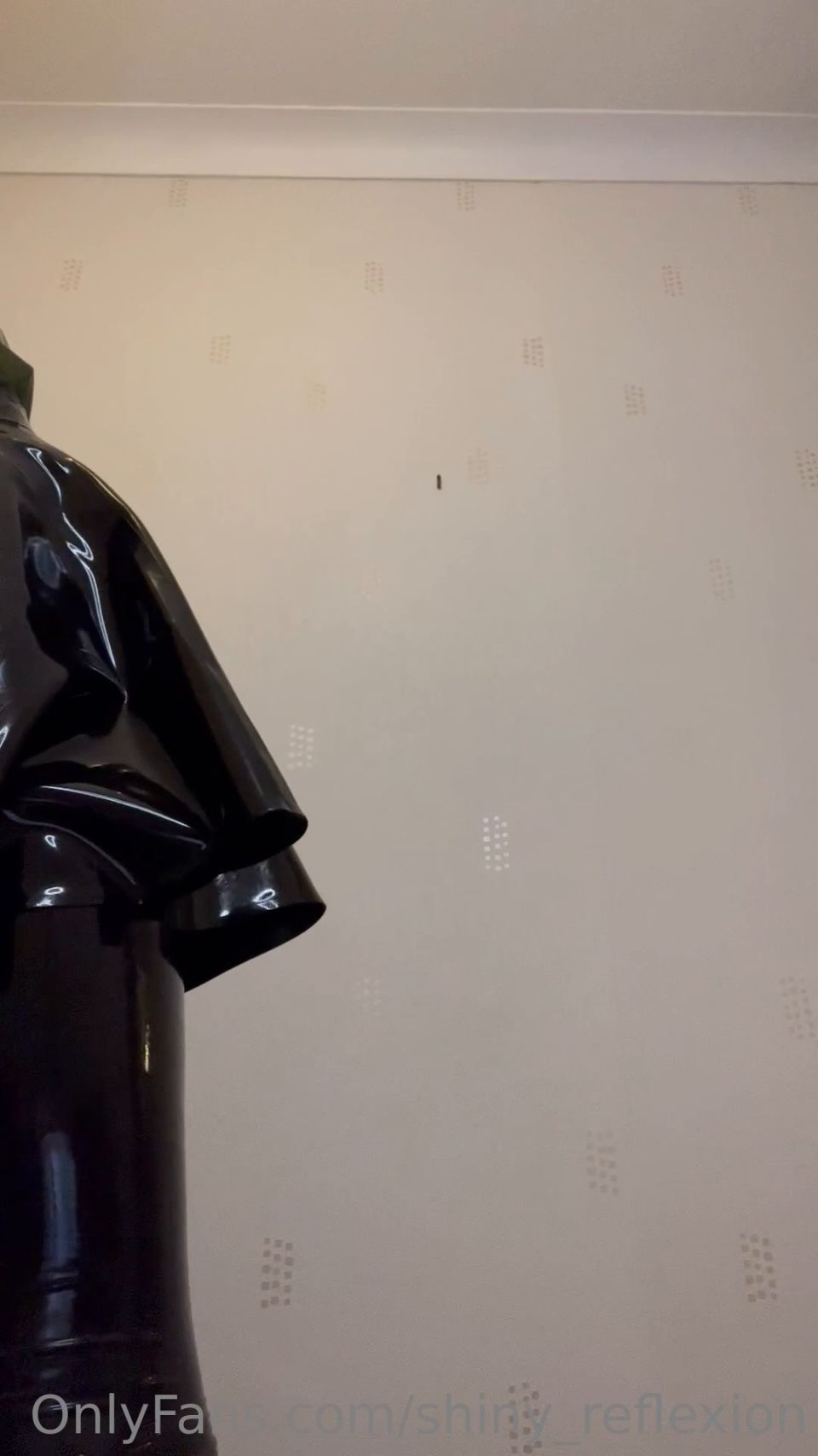 reflejo latex 2023-01-05 No sólo esta falda se ve muy bien, sino que también actúa como grea q0986i