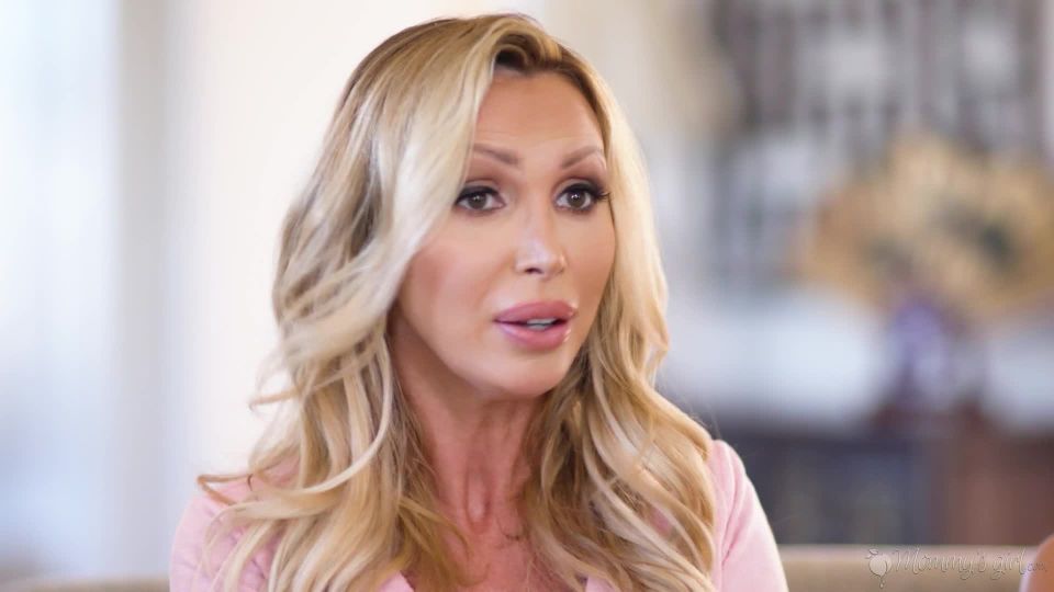 gratis video en línea 32 Chloe Temple, Nikki Benz, Reese Robbins - Chloe Temple, Nikki Benz, Reese Robbins Alternative Families (FullHD) en la femdom porno femdom y esclavo