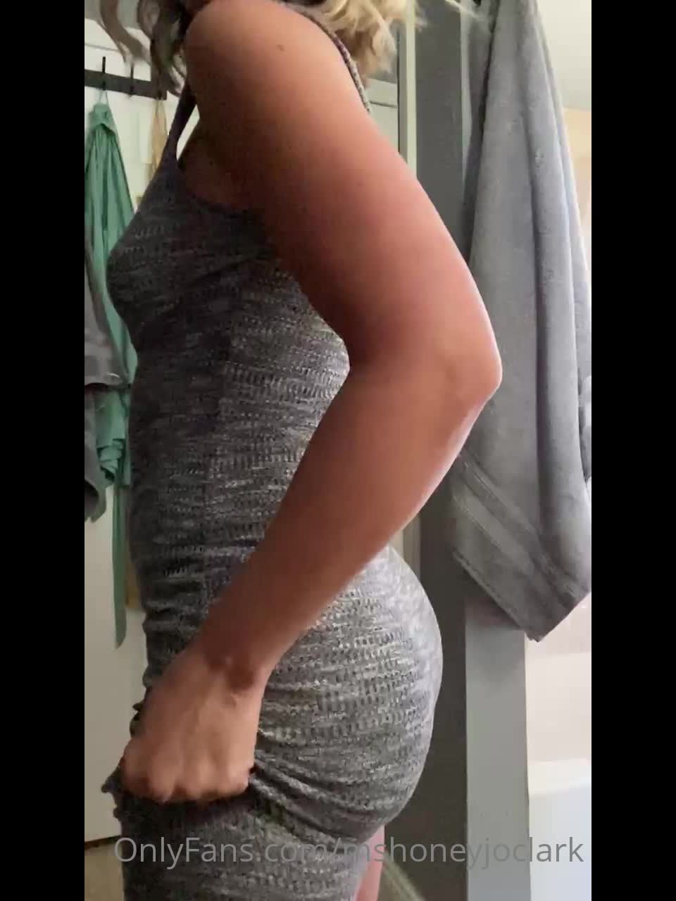 Onlyfans - Ms Honey Jo Clark - mshoneyjoclarkPosted the first one on Reddit the other day but saved the slow mo version for you guys - 03-08-2021