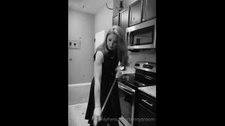 [Onlyfans] jennysroom-14-10-2020-139595419-Me if I was a housewife in the 50 s