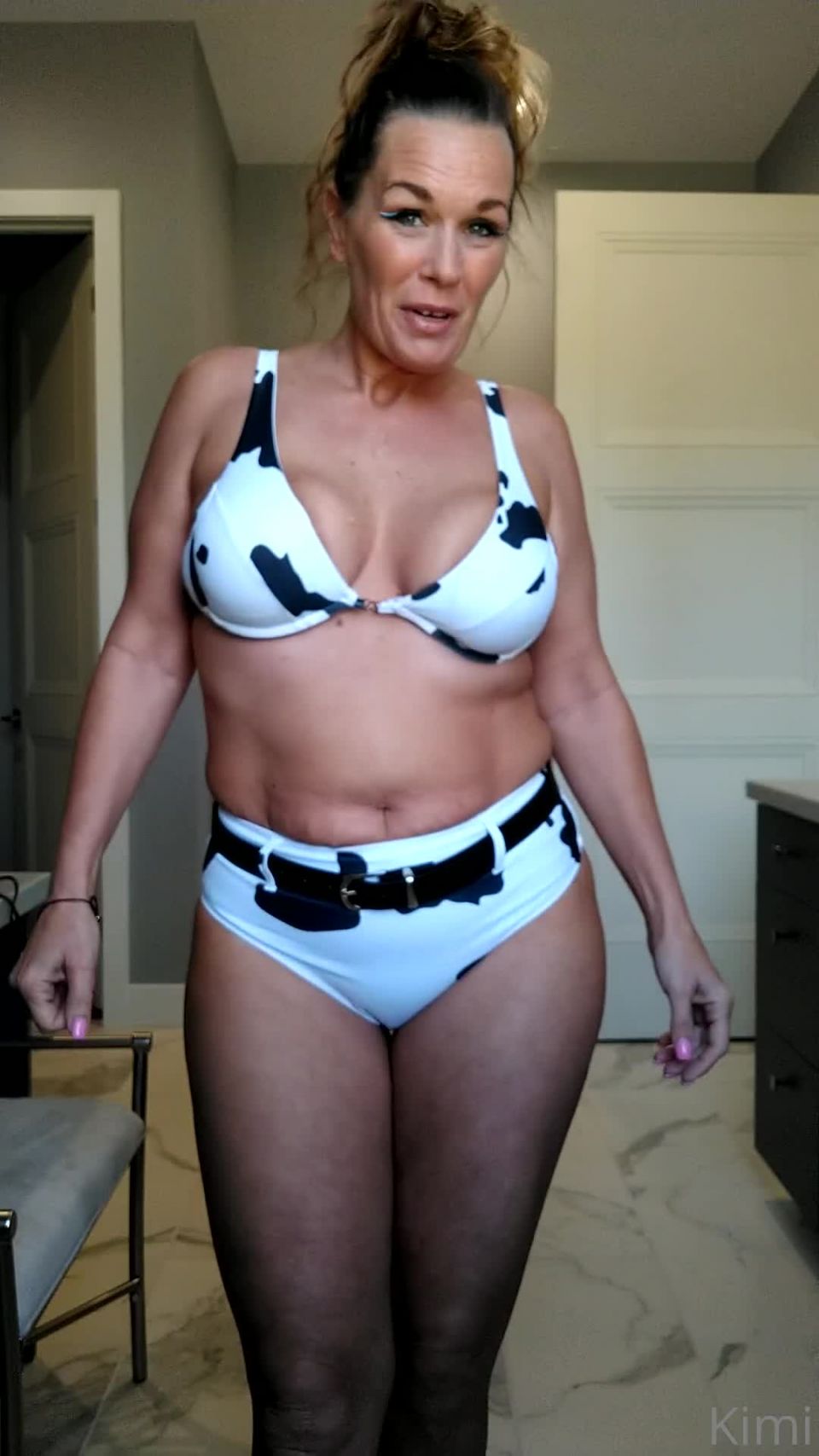 Kimi the Milf Mommy () Kimithemilfmommy - its your lucky day all of you are in first video drop will be friday stay tuned 25-05-2021
